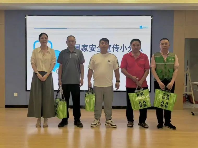 950b21c8-3bb7-478a-8bf7-756e800360a4-59a65386-52e1-4f98-8390-285d5104423f